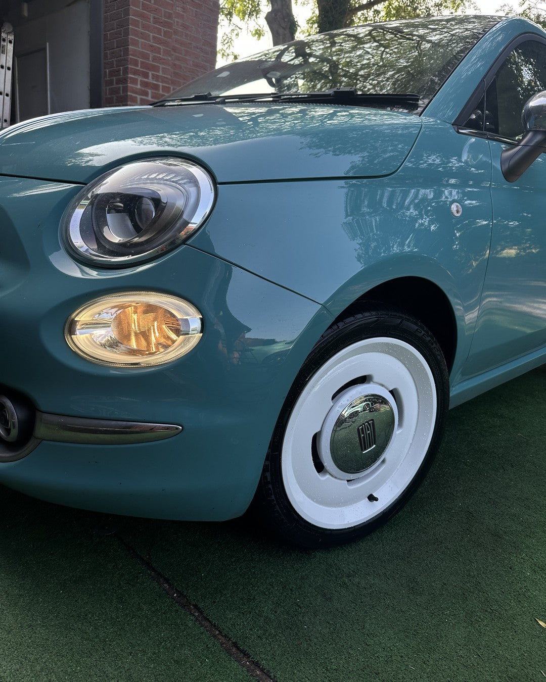 Teal Fiat 500 with refurbished white wheels, refurbished by Vantom, Congleton