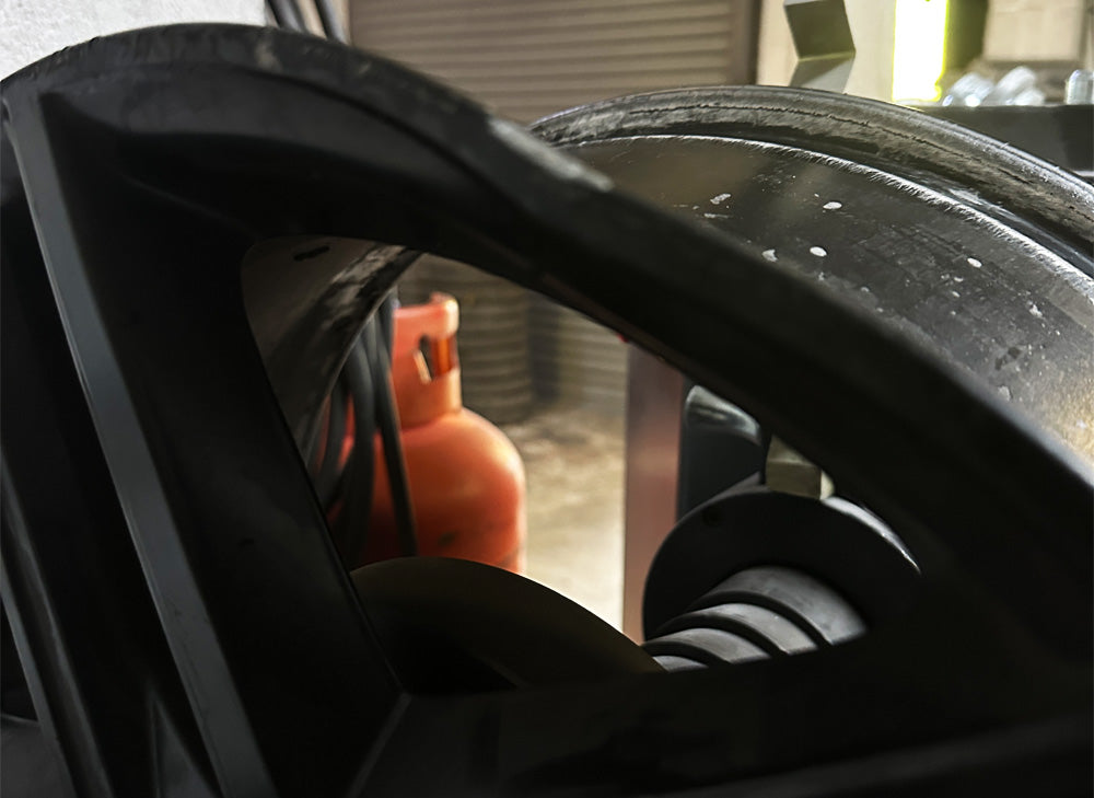 Fast While You Wait Alloy Wheel Buckle Repair Cheshire | Vantom