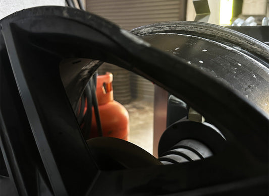 Fast While You Wait Alloy Wheel Buckle Repair Cheshire | Vantom